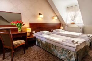 Hotel Trzy R&oacute;że