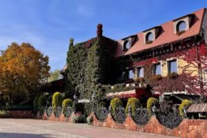 Hotel &bdquo;Zameczek&rdquo; & Restauracja &bdquo;Aromat i Smak&rdquo;