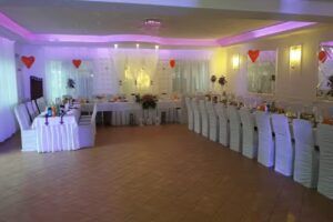 Huba Pub Sala Weselna Pizzeria Przyjęcia okolicznościowe Noclegi Biskupice