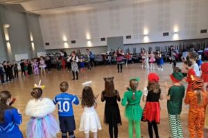 Izabela Kupiec- CATERPILLAR ENTERPRISES Firma Animacyjno -Edukacyjno-Eventowa