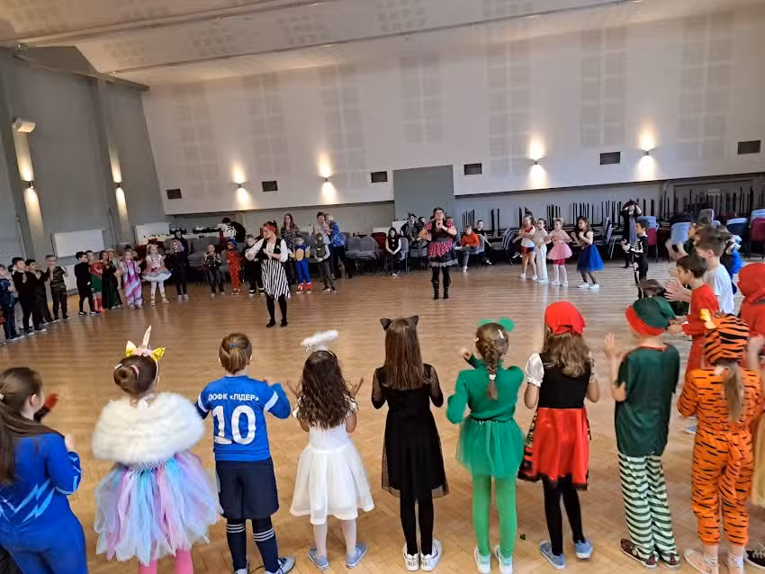 Izabela Kupiec- CATERPILLAR ENTERPRISES Firma Animacyjno -Edukacyjno-Eventowa