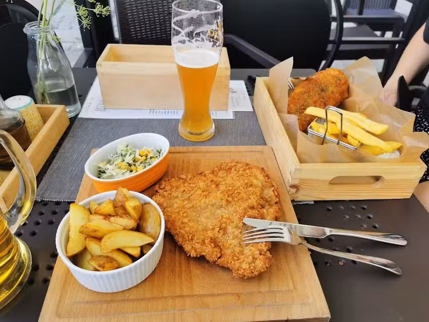 Just Friends Poznań &ndash; Restauracja | Cocktail bar