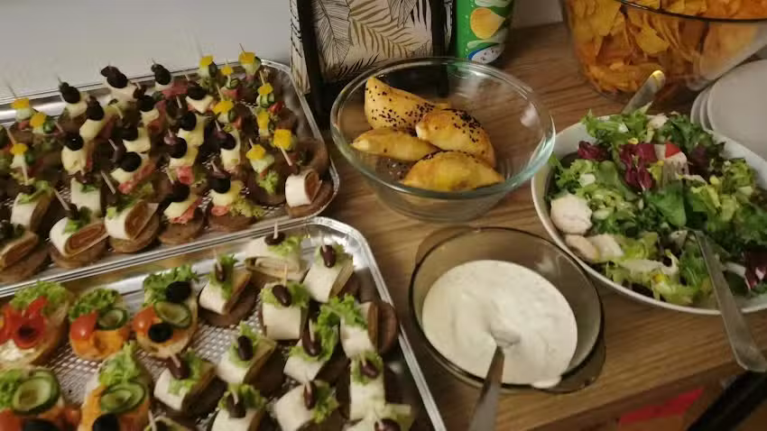 Kanapki24 (Pomidor Catering)