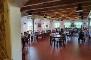 Karczma Lednickie Wrota / Lednog&oacute;ra / Restauracja