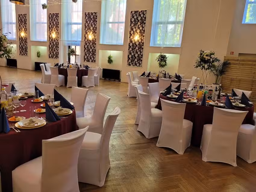 Karen Sala Bankietowa