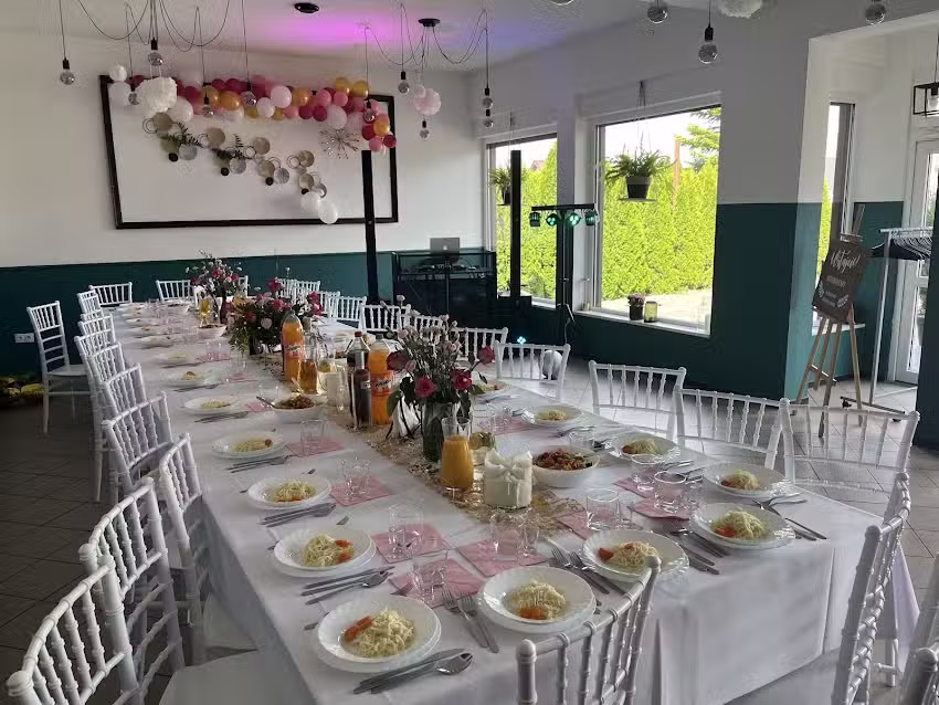 Knajpka Rodzinna Catering i imprezy okolicznościowe