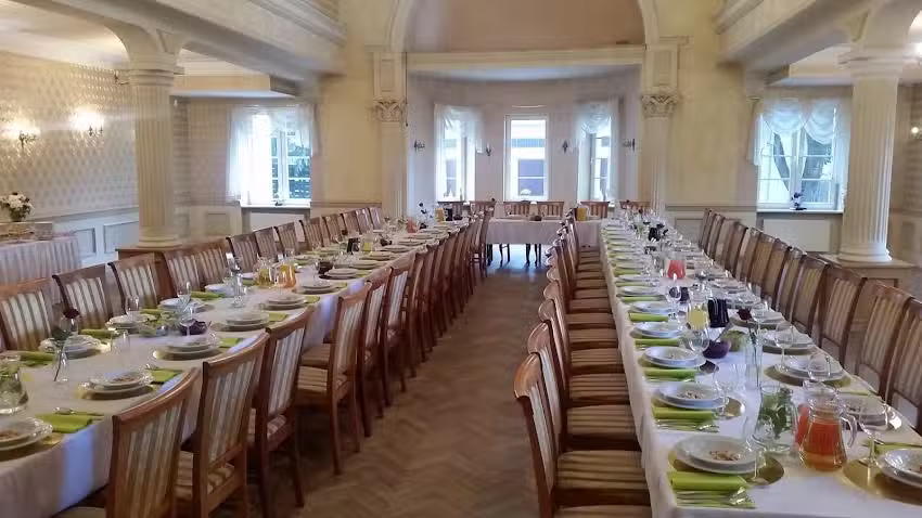 Korfantego 4 &ndash; Restauracja, Bistro & Pub