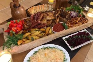 Kozackie Jadło /restauracja Żory/obiady/catering firmowy/catering domowy/przyjęcia okolicznościowe
