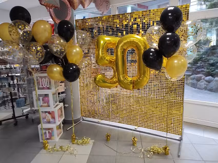 Kr&oacute;l Imprezy &ndash; Ubrania i akcesoria imprezowe