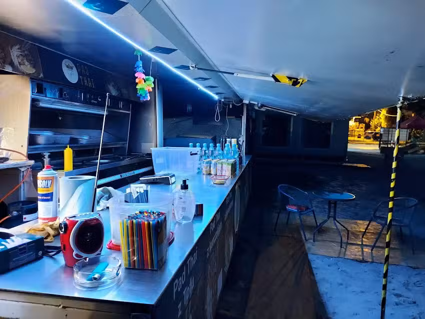 KR&Oacute;L STREET FOODU