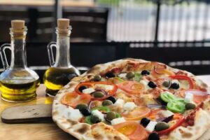 La Famiglia Pizzeria