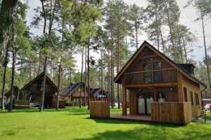 Largo Lake Resort – Całoroczny ośrodek nad jeziorem Wdzydze na Kaszubach