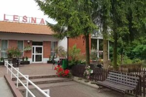 Leśna. Hotel, restauracja. Catering