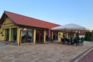 Leśny Zakątek oraz Zakład usług pogrzebowych