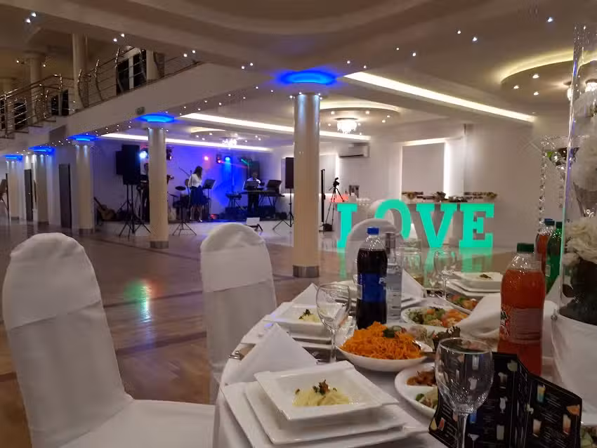 Ł&oacute;dź Sala Bankietowa YUCA &ndash; wesela, urodziny, chrzciny, komunie, studni&oacute;wki