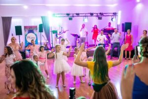 Madagaskar &ndash; animacje dla dzieci- sala urodzinowa / warsztaty