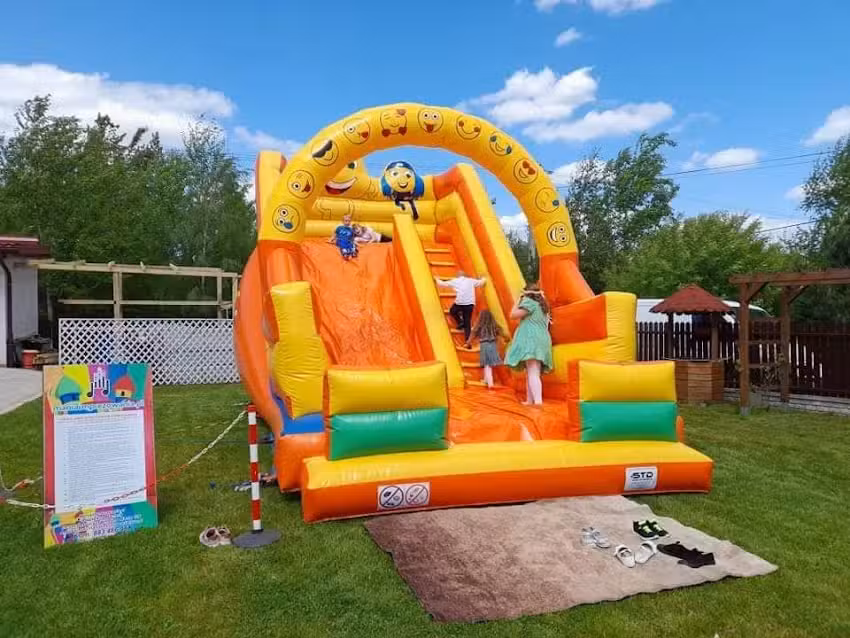 Maniaimprezowania Mielec | Dmuchańce, dmuchane zjeżdąalnie, animacje dla dzieci