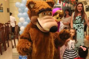 Masza i Niedźwiedź – Urodziny dla dzieci