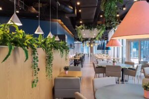 MEET & EAT. Warsaw Spire