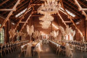 MiędzyTravami &ndash; Sala Weselna, BOHO, Nowoczesna Stodoła na Wesela