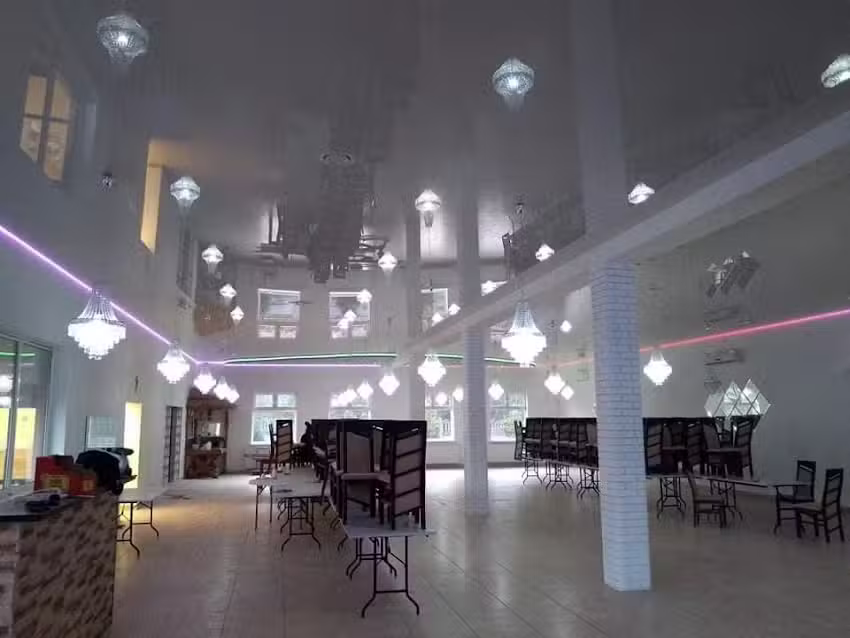 Miodowe Lata Dom weselny Pszczoła A.