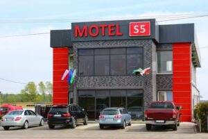 MOTEL S5 * * * Beata Faleńczyk