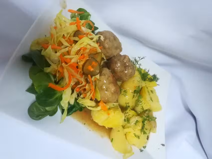 Nier&oacute;wno Pod Sufitem