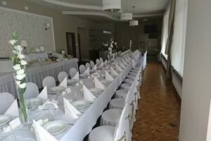 Oaza. Restauracja. Pustkowska J.