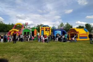 Organizacja imprez okolicznościowych oraz rozrywkowych. Wynajem dmuchańc&oacute;w.