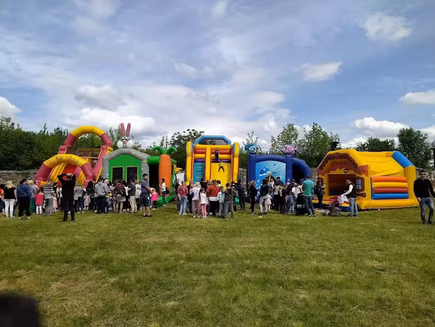 Organizacja imprez okolicznościowych oraz rozrywkowych. Wynajem dmuchańc&oacute;w.