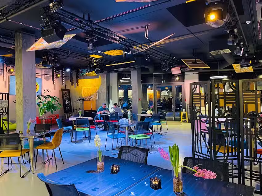 ORIA MAGIC HOUSE restauracja