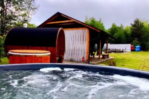 Osada Indiańska &ndash; Noclegi w tipi, Imprezy firmowe, Quady, Gastronomia, Dmuchańce