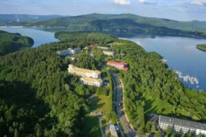 Ośrodek Szkoleniowo-Wypoczynkowy JAWOR w Polańczyku