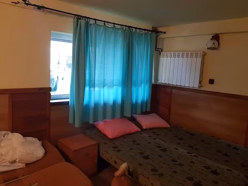 Ośrodek Wypoczynkowy &bdquo;Kaskada&rdquo; Domki letniskowe Hotel Noclegi Kwatery pracownicze Tanie pokoje