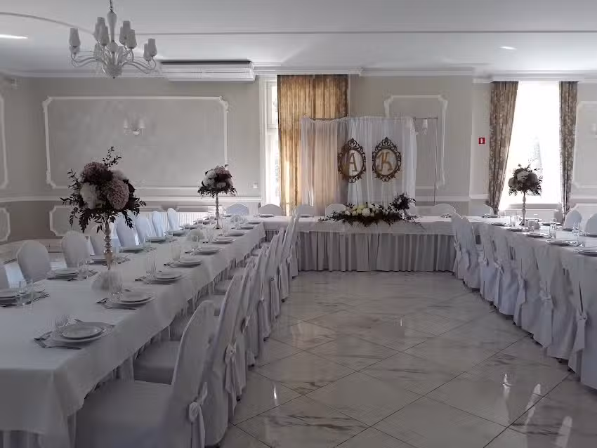 Pałac Młodocin &ndash; sala weselna, wesela, bankiety, noclegi
