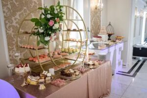 Pałacyk Gozdawa &ndash; WESELA &ndash; RESTAURACJA &ndash; KUCHNIA REGIONALNA (gęsina, dziczyzna, jagnięcina)