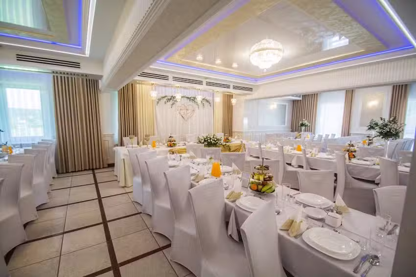 Pałacyk pod R&oacute;żą &ndash; Dom Weselny, Restauracja, Catering