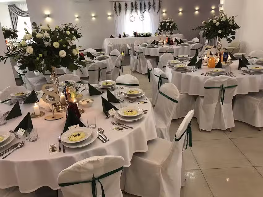 PARIS Dom Weselny Hotel