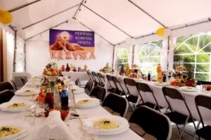 PARTIEZ – wynajem namiotów imprezowych. Wypożyczalnia wyposażenia