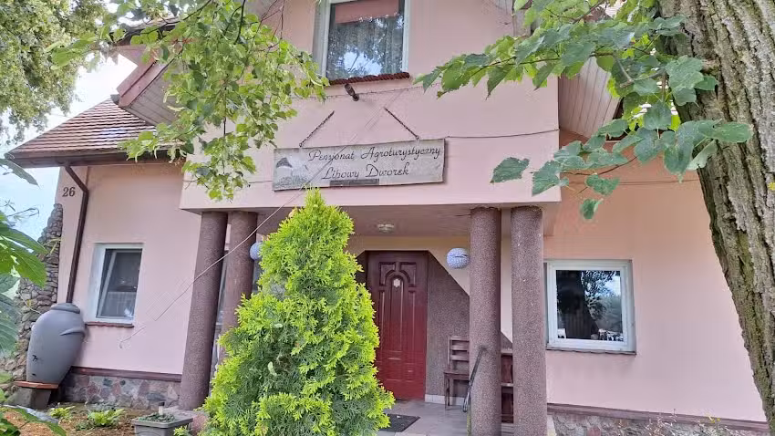 Pensjonat Strzegowo &bdquo;Lipowy Dworek&rdquo; &ndash; Noclegi nad Wkrą
