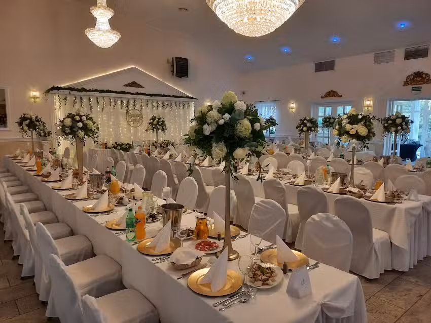 Perłowy Dw&oacute;r