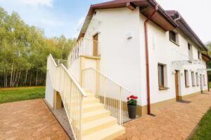 Pieńki i Towarzystwo – Apartamenty na wynajem Noclegi Pokoje przy Suntago Park of Poland Deepspot