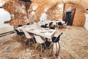 Piwnice &bdquo;Pod Orłami&rdquo;