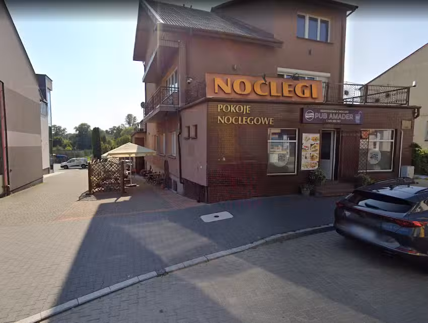 Pokoje gościnne Amader , Dom noclegowy , Pub. Brulińska J.