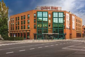 Qubus Hotel Gorz&oacute;w