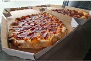 QUINTO PIZZA (odbi&oacute;r osobisty, dostawa do domu)