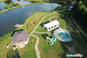 Ranczo w Dolinie Płoni