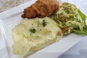 Ratuszowa. Restauracja GS Samopomoc Chłopska