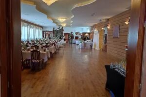 RED ROSE Dom Weselny