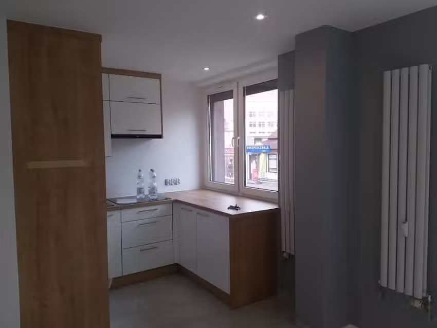 Remontek Jerzy Kumor Remonty. Rolety zewnętrzne i bramy garażowe.Wynajem namiot&oacute;w imprezowych.